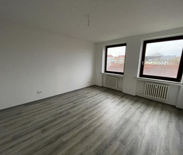 Große, helle Wohnung mit Balkon in Bremerhaven - Foto 5