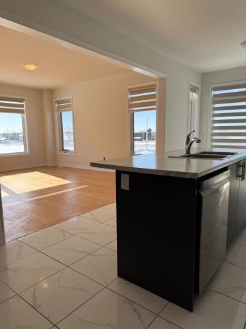 For Lease - 27 Rochester Drive, Barrie, Ontario - Photo 3