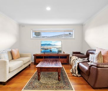 16 Sandowen Avenue, Burwood East VIC 3151 - House For Rent | Domain - Photo 1