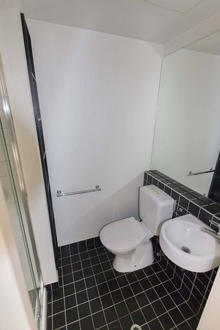 Modern & Stylish Fully Furnished 1 bedroom Studio Apartment - Photo 4