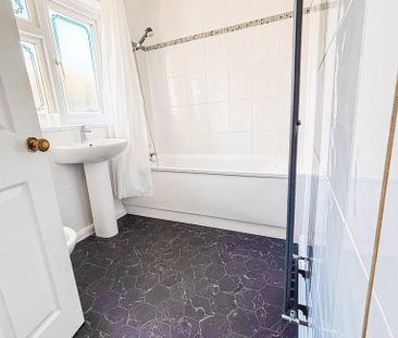 3 bedroom detached house to rent - Photo 2