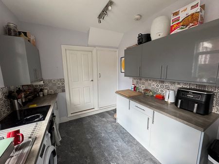 Cardigan Terrace, Newcastle Upon Tyne, Tyne And Wear. NE6 - Photo 2