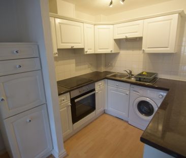 To Let 2 Bed Apartment - Photo 2