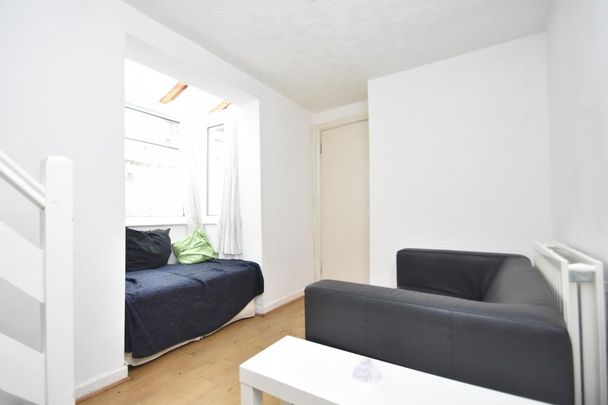 5 bedroom terraced house to rent - Photo 1