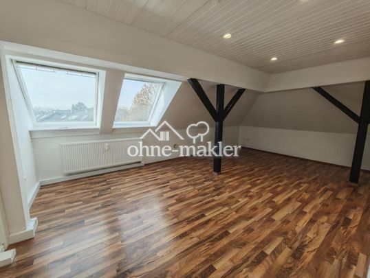 Sanierte 3,5 Zimmer DG Wohnung in Essen Frohnhausen 2. Etage - Photo 1