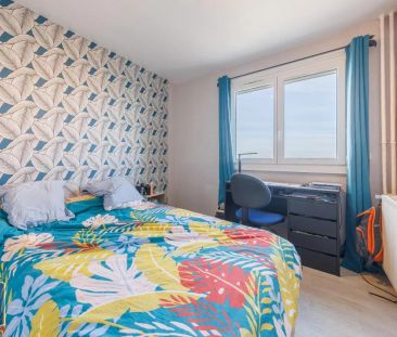 Appartement à louer 4 pièces 77.92m² - Photo 3