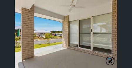 BRAND NEW METRICON HOME I MODERN FAMILY LIVING IN FLAGSTONE - Photo 2