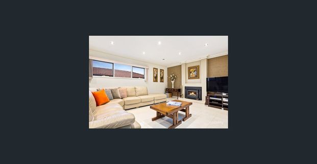 Impressive Family Entertainer in Sought-After School Zone! - Photo 1