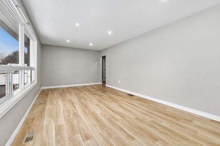 For Lease - 176 Sydenham Street Unit# Upper, Cobourg, Ontario - Photo 2