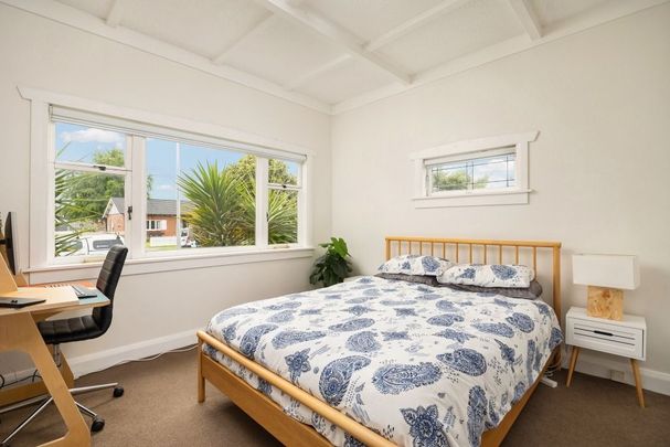 Character - Rich Bungalow - Photo 1