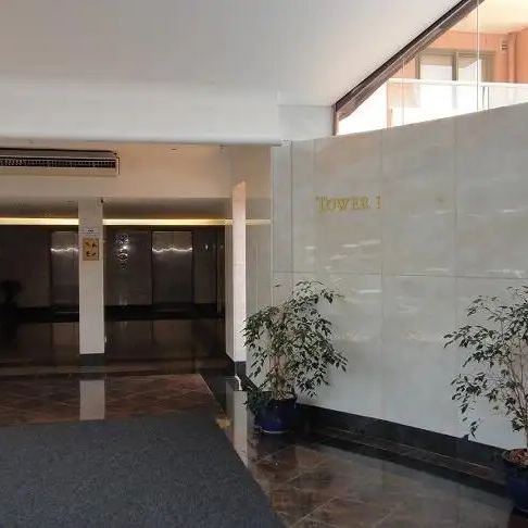 “MODERN 3 BEDROOM APARTMENT - CLOSE TO STATION - CITY VIEWS AND WATER VIEWS” - Photo 1