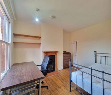 4 bedroom terraced house to rent - Photo 6