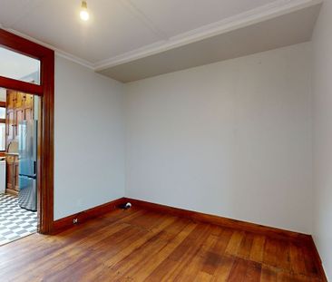 CENTRALLY LOCATED 4 BEDROOM HOME - Photo 4