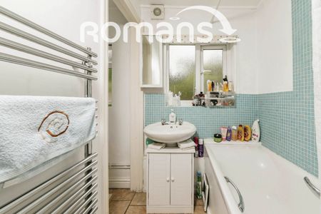 3 bedroom terraced to rent - Photo 4