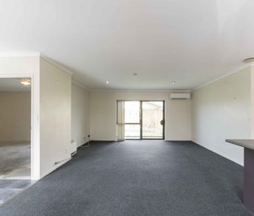 Three Bedroom Brick Home - Photo 6