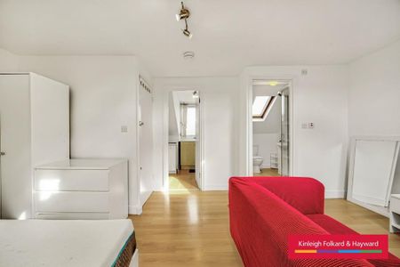 Studio to rent - Photo 3