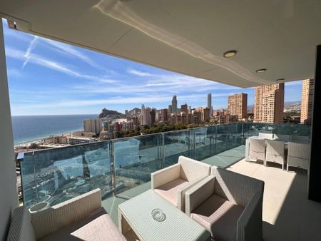 2 room luxury Flat for rent in Benidorm, Spain - Photo 3