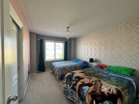 For Lease - 1097 NORTHGRAVES Crescent, Kanata, Ontario - Photo 3