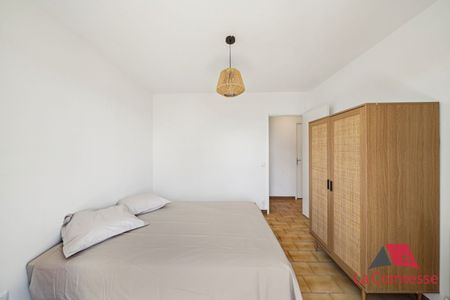 Location Appartement 2 pièces 42m² MARSEILLE 3ème - Photo 3