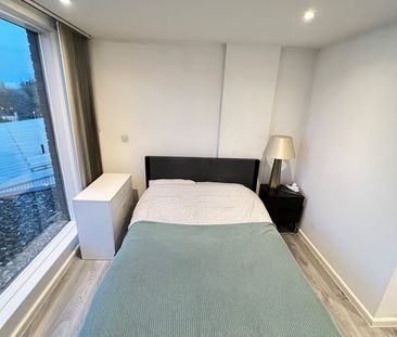 Room in a Shared Flat, Old Kent Road, SE1 - Photo 1