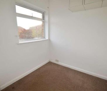 Furnival Avenue, Slough, SL2 - Photo 3