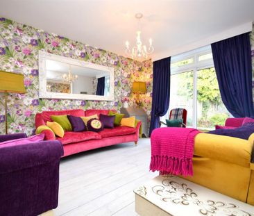 4 bedroom detached house to rent - Photo 2
