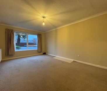 Dinglewell, Gloucester - Photo 4