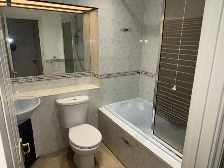 2 bedroom flat to rent - Photo 3