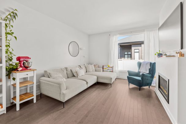 For Lease - 978 Acoustic Way, Blossom Park - Airport and Area, Ontario - Photo 1