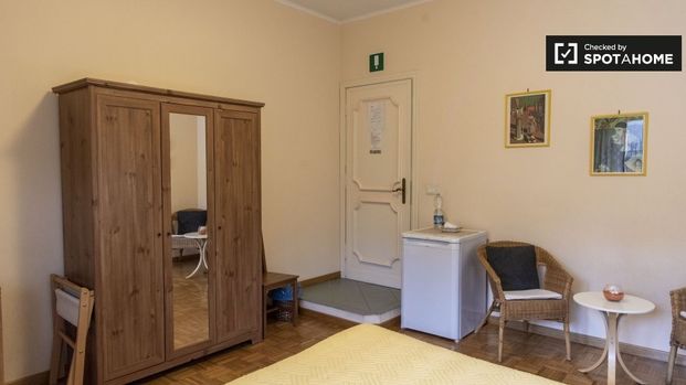 Via del Gelsomino, Rome, Lazio 00165 - Photo 1