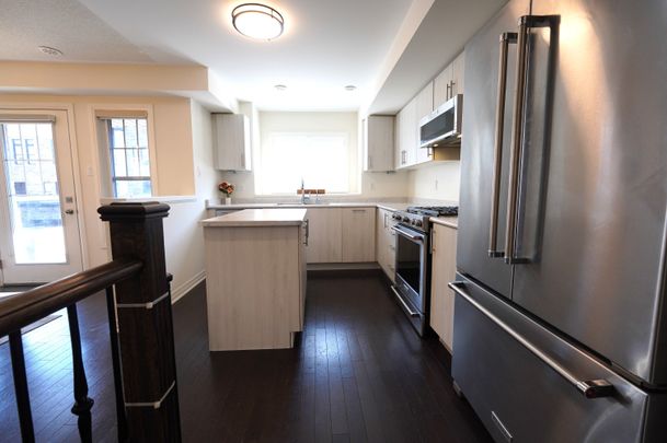 For Lease - 212 Lord Elgin Lane, Clarington, Ontario - Photo 1