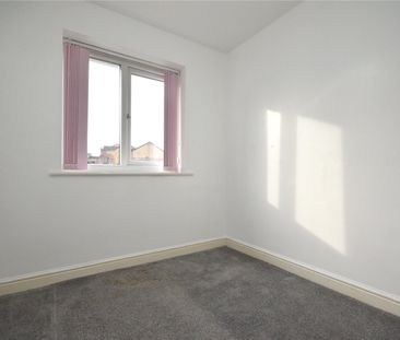 1, Weaver Gardens, Morley, Leeds, West Yorkshire, LS27 8UX - Photo 5