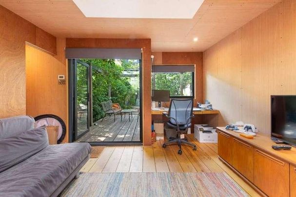 Palermo Road, Kensal Green, London, NW10 - Photo 1