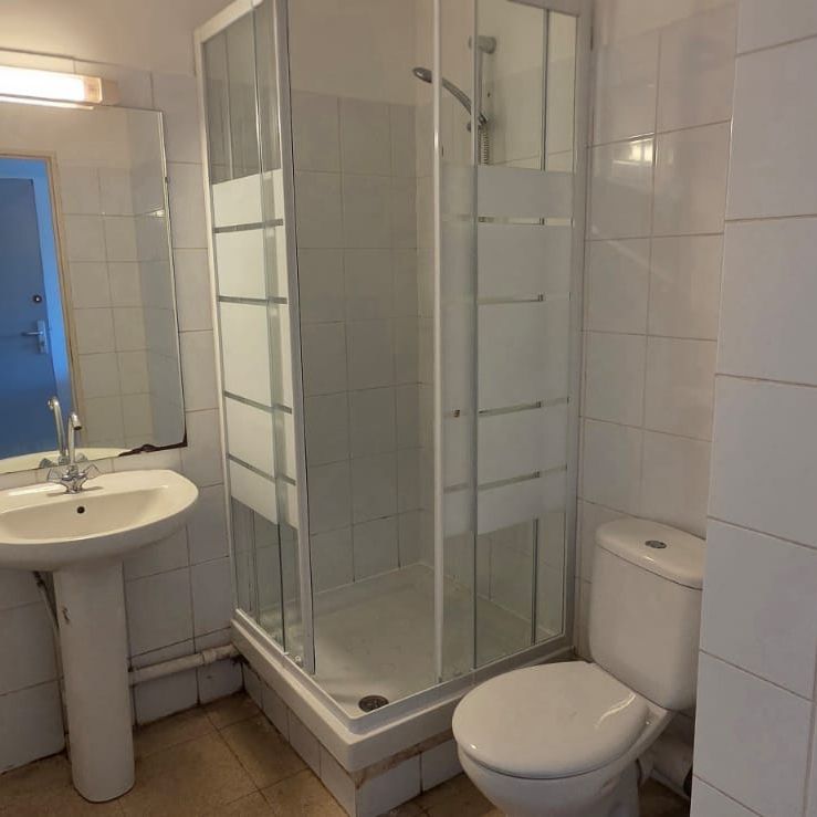Location Appartement 1 pièce 22m² ST DENIS 97490 - Photo 1
