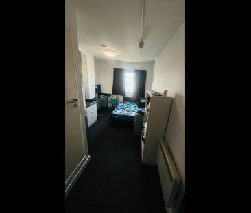 Room in a Shared House, Wingate Hall Fitzroy Court, LU1 - Photo 1