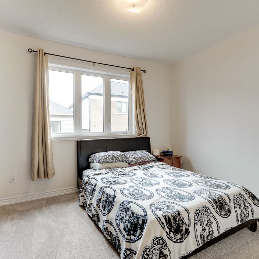 For Lease - 62 Bannister Road, Barrie, Ontario - Photo 1