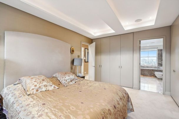 A 3 bedroom apartment available on Lennox Gardens, SW1 - Photo 1