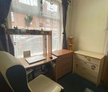 Hartopp Road (4 bed) - Photo 4