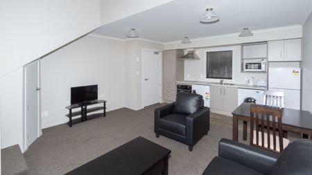 Double storied apartment with an easy walk to city centre - Photo 3