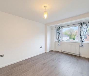 4 bedroom House To Let - Photo 3