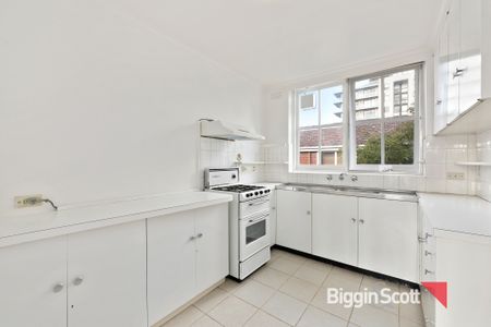 11/35 Powlett St, East Melbourne VIC 3002 - House For Rent | Domain - Photo 4
