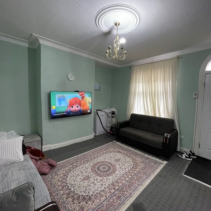 2 Bed Terraced House, Conway Mount, LS8 - Photo 1