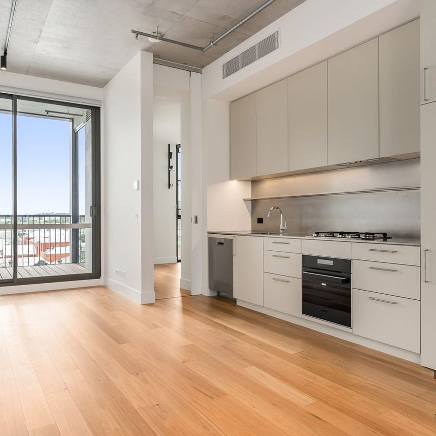 1 BED, 1 BATH & 1 CARSPACE IN THE HEART OF FITZROY! - Photo 1