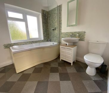 3 bedroom semi-detached house to rent - Photo 5