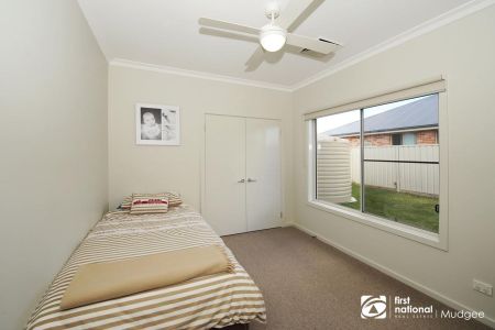 FOUR BEDROOM FAMILY HOME - Photo 4