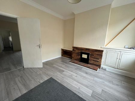 3 bedroom terraced house to rent - Photo 2