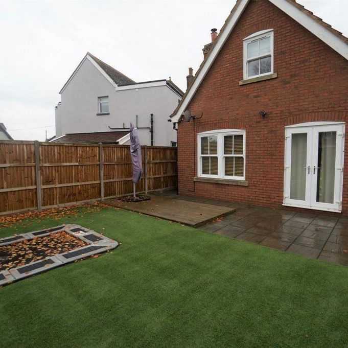 3 bedroom detached house to rent - Photo 1