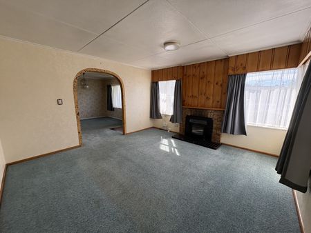 7 Bowling Road, Greenmeadows - Photo 2