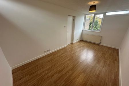 St. Johns Close - Photo 2