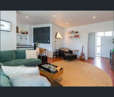 8/1 Yorston Court, Elsternwick, Vic 3185 - Photo 4